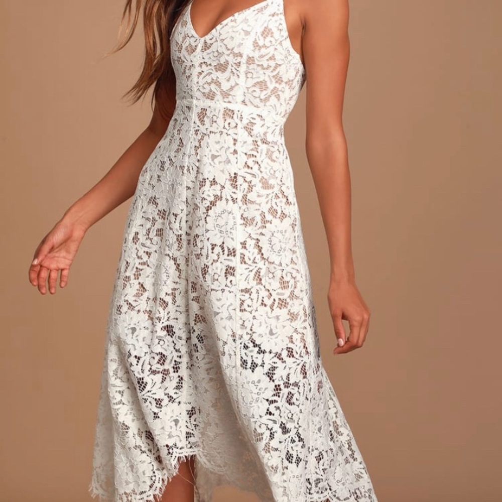 Lulu’s White Lace Dress